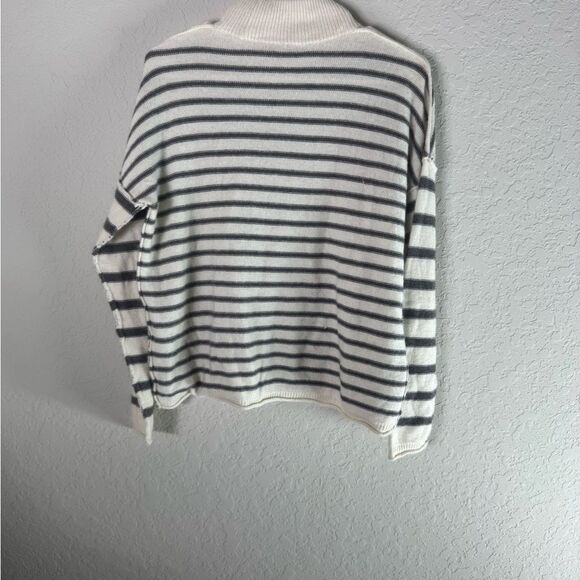 Madewell Turtleneck Sweater in Gray and White Stripes - Picture 9 of 13